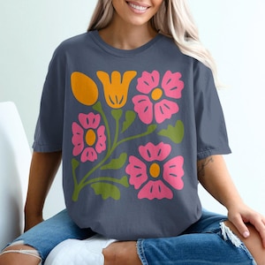 Colorful Floral T-Shirt: Graphic Flower Print, Vibrant Design