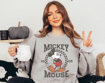 Classic Mickey Mouse Sweatshirt, Vintage Mickey Sweat, Disney Vacation Sweater, Disneyland Mickey Sweat, Magic Kingdom Sweat