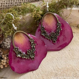 “Souffle de Rose” earrings Natural petals, handcrafted creation, handmade jewelry, flower jewelry, gift idea, handmade