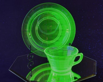VERY RARE Antique By Hawking Glass Co "CIRCLE" Green Uranium Depression Glass Snack Plate With Cup