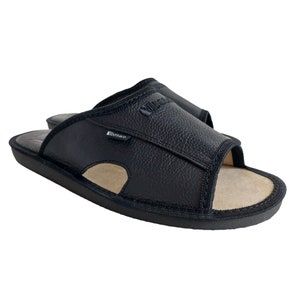 Pantuflas de cuero negras para hombre, con punta abierta, sin cordones, cómodas para estar por casa.