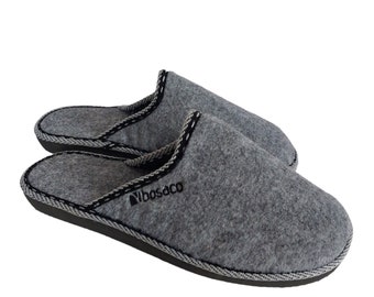 Men felt slide slippers,woll slipers,barefoot slipers,felt slide shoes,Natural Slip-On Slippers