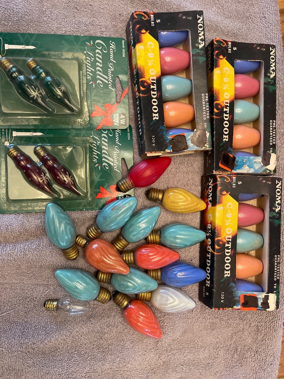 Over 30 vintage outdoor christmas lights 13 lights are ribbed and