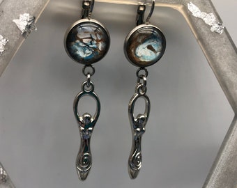 Earring set with acrylic paint cabochon and dangling goddess pendant, earthy colors