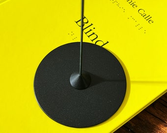 Minimalistischer Räucherstäbchenhalter: Tragbares Kegeldesign