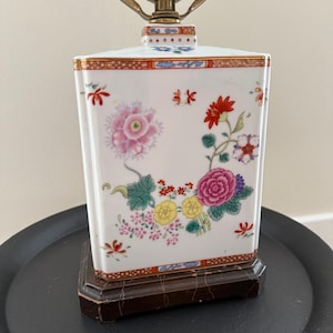 Vintage Chinoiserie Floral Porzellan Lampe
