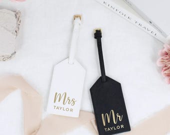 Mr & Mrs Pair of 2 Luggage Tags Personalised with New Married Surname Luggage Tags Wedding Gift Suitcase Tags Bride / Groom Custom Gift Tag