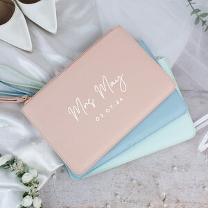 Personalised Mrs Purse, Clutch Gift for Bride To Be, Bride Wedding Bag, Wedding Date Clutch Bag with New Married Name, Bridal