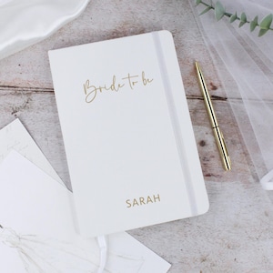 Bride to Be Wedding Planner, Personalised Wedding Role A5 Lined Notebook, Bridesmaids, Maid of Honour, Bridal Party Gift, 96 Lined Pages