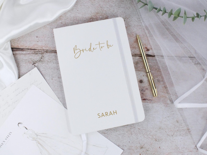 Bride to Be Wedding Planner, Personalised Wedding Role A5 Lined Notebook, Bridesmaids, Maid of Honour, Bridal Party Gift, 96 Lined Pages