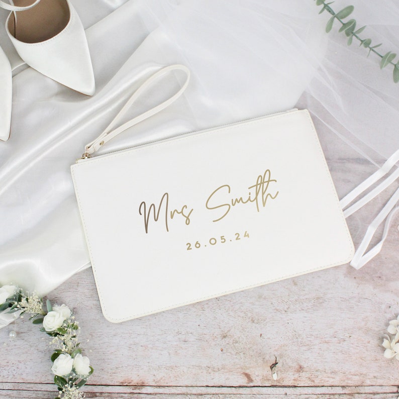 Personalised Mrs Purse, Clutch Gift for Bride To Be, Bride Wedding Bag, Wedding Date Clutch Bag with New Married Name, Bridal