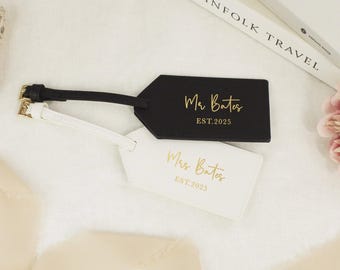 Juego de etiquetas personalizadas para equipaje "Sr. y Sra." Regalo para boda de destino y luna de miel, Etiqueta de cuero sintético para recién casados, Etiquetas para maletas con nombre de recién casados
