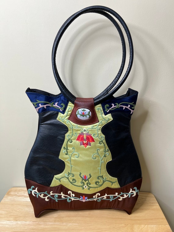 Oovoo Embroidered Satin Handbag - image 5