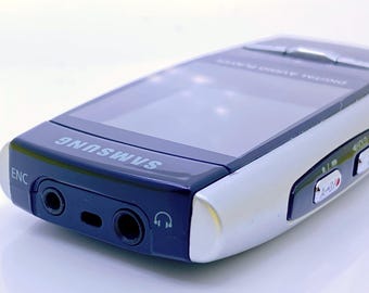 Samsung YP-T8 Mp3 Player / Vintage / Unused in Original Box