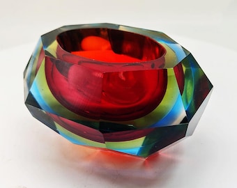 1960s Rare Big Oval Ashtray or Catch-all in Murano Glass by Flavio Poli for Seguso. Made in Italy.
