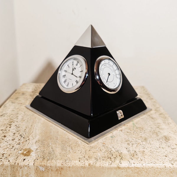 1970s Black Table Clock "Pyramide" by Gianfranco Ferrè - made in Italy.