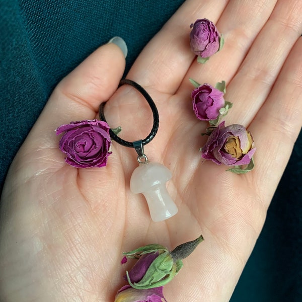 Collier pendentif pierre naturelle champignon quartz rose