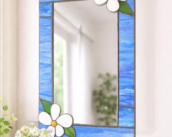 Handgemaakte vintage spiegel met witte bloemen - blauwe make-upspiegel met gebrandschilderd glas - 12 x 20 in