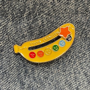 Pin de esmalte con forma de plátano deslizante para medir el estado de ánimo de introvertidos y extrovertidos: batería social, regalo de seguimiento del estado de ánimo, herramienta para la ansiedad social
