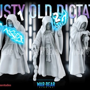 Peut inclure: Trois figurines miniatures blanches imprimées en 3D représentant une figure capuchonnée avec un bâton, une figure capuchonnée tenant un orbe lumineux et une figure capuchonnée avec les mains levées. Les figurines sont numérotées 1, 2 et 3. Le texte "CRUSTY OLD DICTATOR" est en haut de l'image.