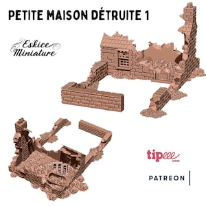 Peut inclure: Modèle 3D imprimé d'une petite maison en ruine. La maison est en brique et a un toit effondré. Le modèle est de couleur brun clair. Le texte "Petite Maison Détruite 1" est en haut de l'image. Le texte "Eskiçe Miniature" est en bas à gauche de l'image. Le texte "tipee.com PATREON" est en bas à droite de l'image.