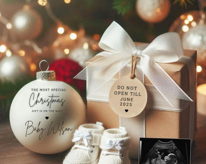 Christmas Baby Announcement Template – Winter Pregnancy Reveal (Digital Download)