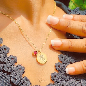 Custom Birth Flower Necklace with Birthstone. Engraved Birth Flower Bouquet and Birthstone Necklace. Floral Jewelry. Birthday Gift for Her