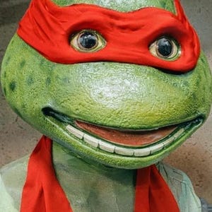 Máscara de látex hecha a mano de guerrero reptil verde - Máscara mutante con bandana roja - Busto realista de héroe animal estilo película - Cosplay de efectos especiales profesional
