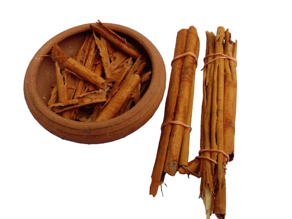Premium Ceylon Cinnamon Bark Rolls or chips: Aromatic Spice for, Cooking &Baking. Handcrafted Natural Cinnamon Spice.