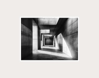 Fotografía artística de pasillo de hormigón: Decoración de pared en blanco y negro (descarga digital)