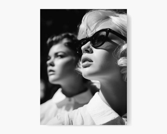 Chic Black and White Sunglasses Womens Narrow Rectangle Chic Plastic Cat Eye Sunglasses  main image 3