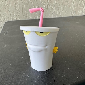 Figura do Master Shake impressa em 3D – Colecionável de Aqua Teen Hunger Force