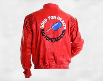 AKIRA 金田の赤いレザージャケット：サイバーパンクアニメのバイク用