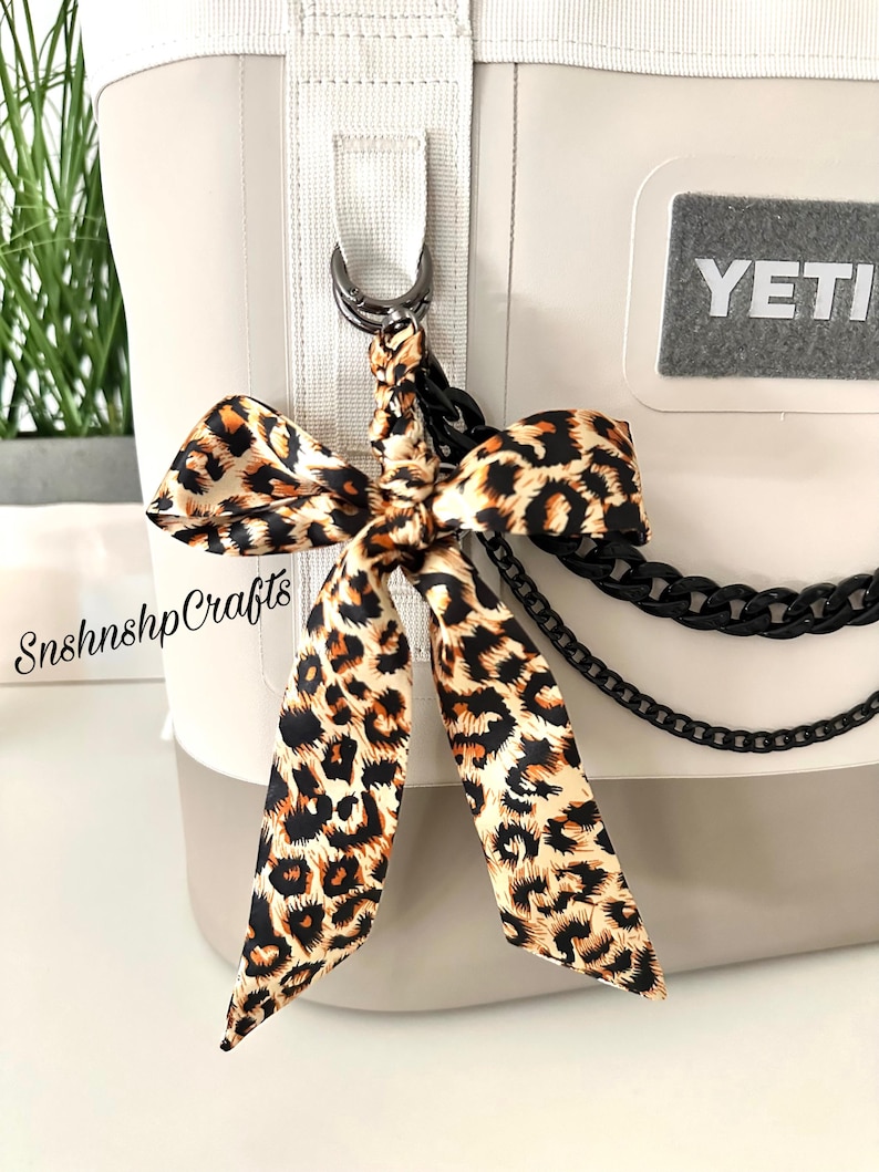 Leopardflätad satinrosett nyckelring handväska tillbehör Yeti Camino Bogg väska tygväska bild 6