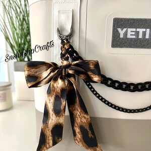 Leopardflätad satinrosett nyckelring handväska tillbehör Yeti Camino Bogg väska tygväska bild 7