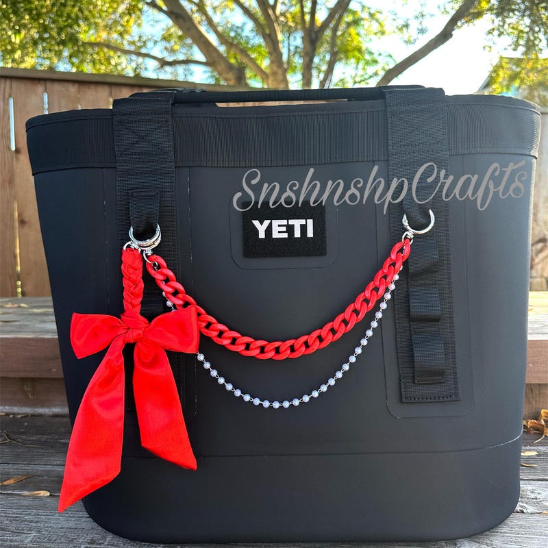 Mom Yeti Camino Keychain - Etsy