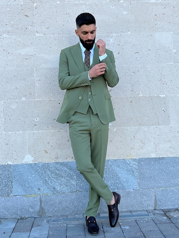 Traje de 3 piezas entallado para hombre pistacho verde salvia solapa en pico de 40 lana elastica en cuatro direcciones Etsy Mexico