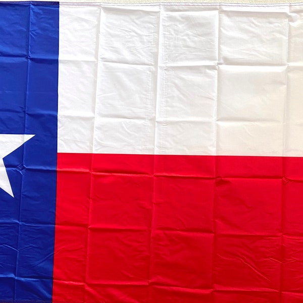 TEXAS 3'x5' Flag 6 pcs Min, 2 Brass Grommets, 68 D Polyester, Dual Stitching, ONLY 5.83 per flag. Best Price. New. Buy 6 pack and save, PPS