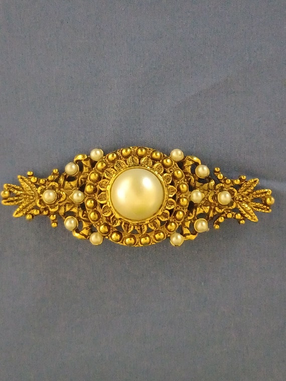 1960s Faux Pearl Brooch