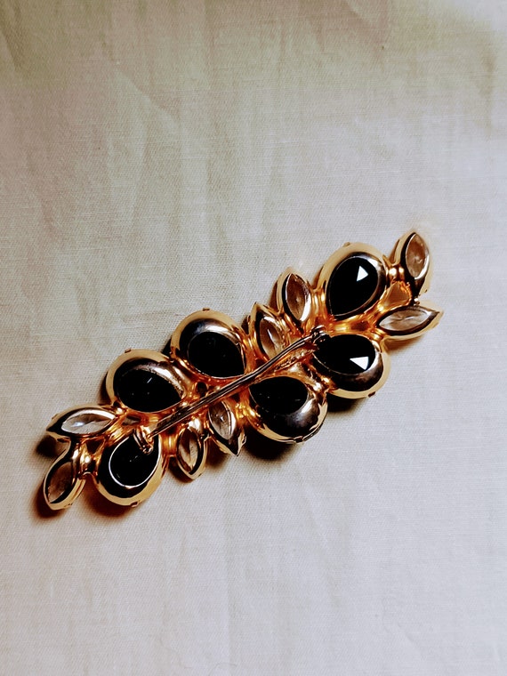 Unique Unsigned Brooch - image 3