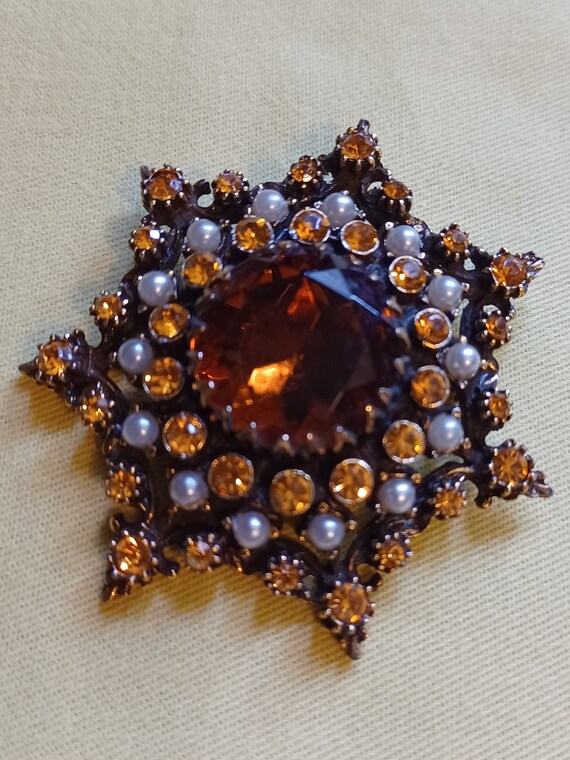 1960s Brooch with Autumn Colors