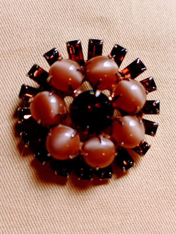 1950s Brooch with Autumn Colors - image 1