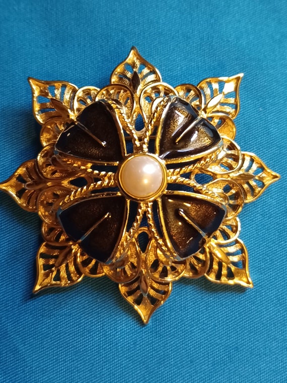 Monet Brooch 1970s