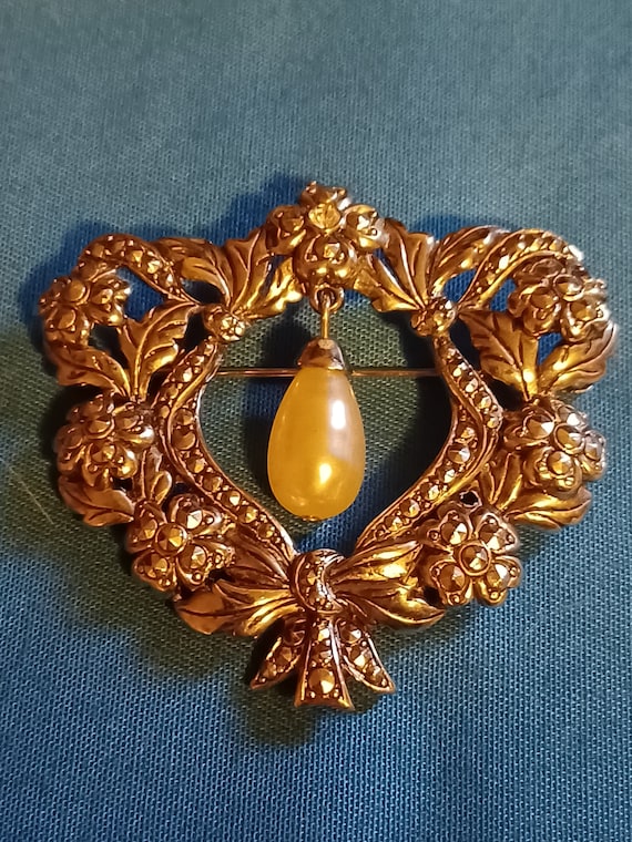 Floral Brooch with Faux Pearl