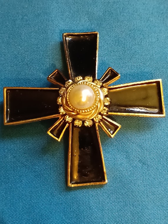 Maltese Cross Brooch - image 1