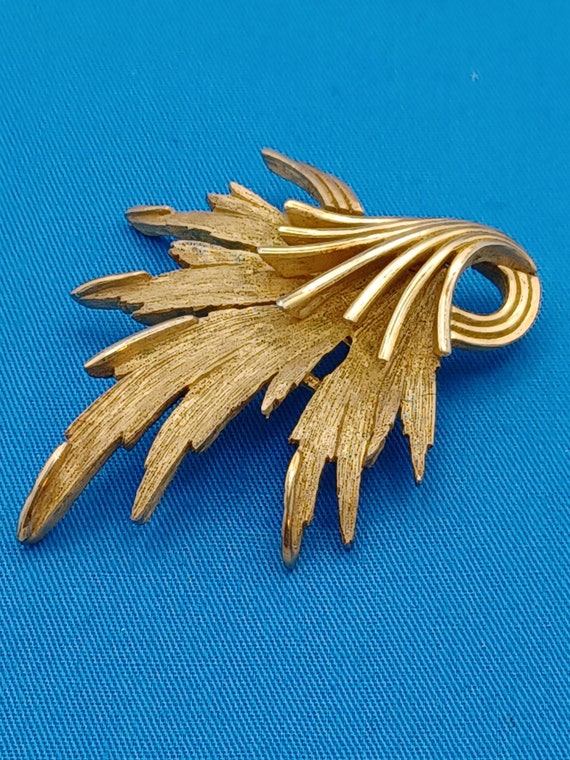 Trifari Leaf Brooch - image 2