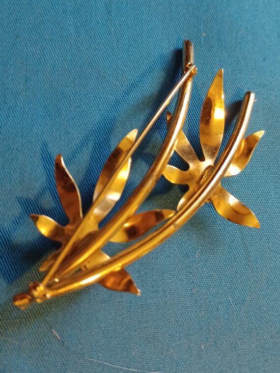 Gold-tone Floral Brooch - image 3