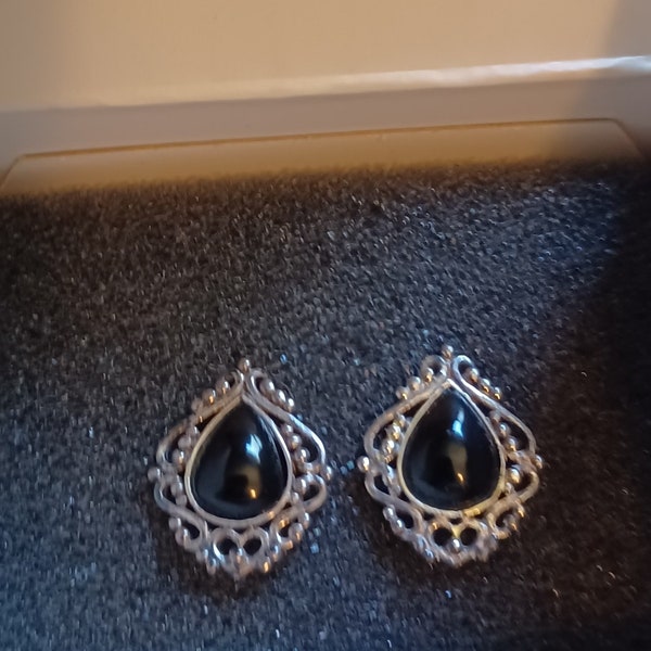 Avon "Sterling Silver and Onyx Earrings" 1995