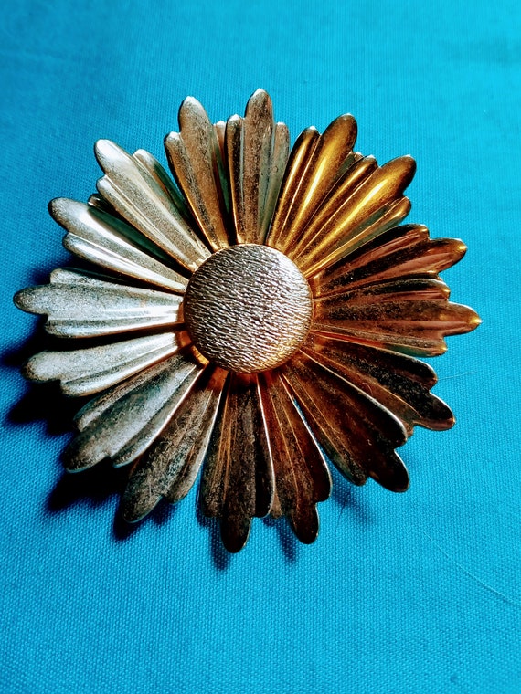 Sarah Coventry "Sunflower" Brooch 1969