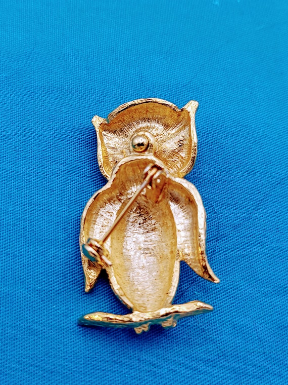 Elegant Owl Brooch - image 3